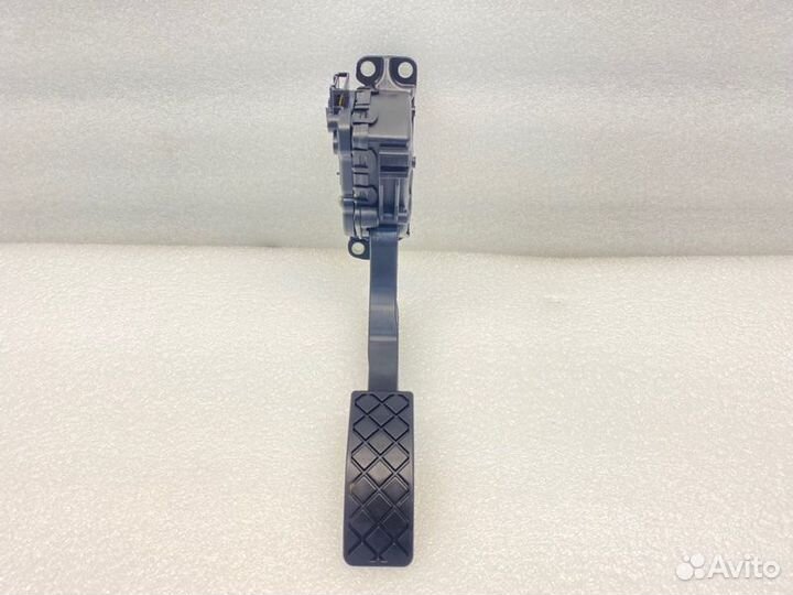 Педаль газа Volkswagen Polo седан 1.6 2014