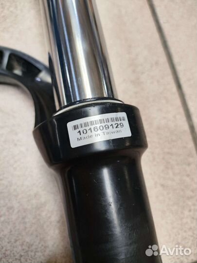 Вилка Rock Shox Tora 302