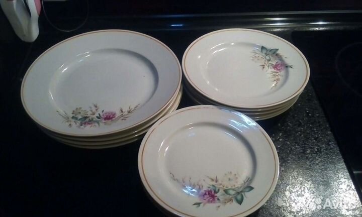 Сервиз 1 блюдо,1молочник -сахарница и тар