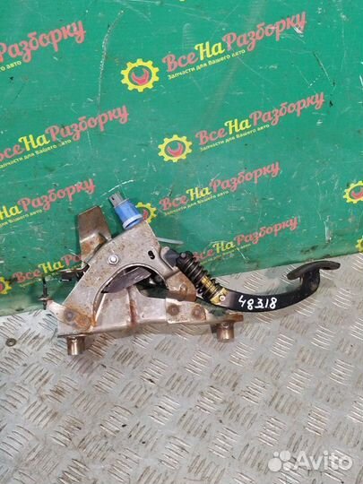 Педаль тормоза Renault Fluence седан 1.6 2010