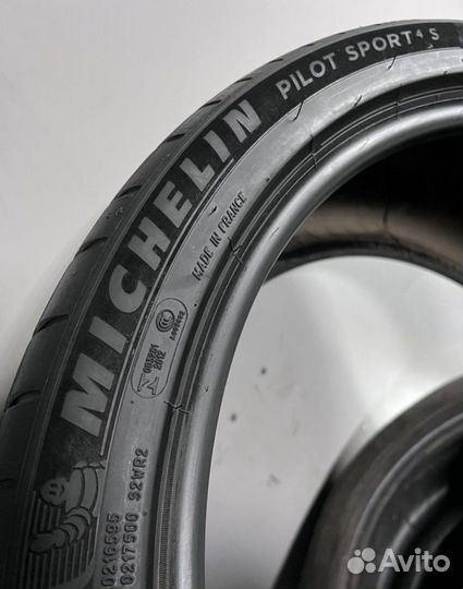 Michelin Pilot Sport 4 S 255/40 R20 и 295/35 R20