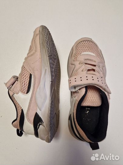 Кроссовки для девочки лёгкие для физры