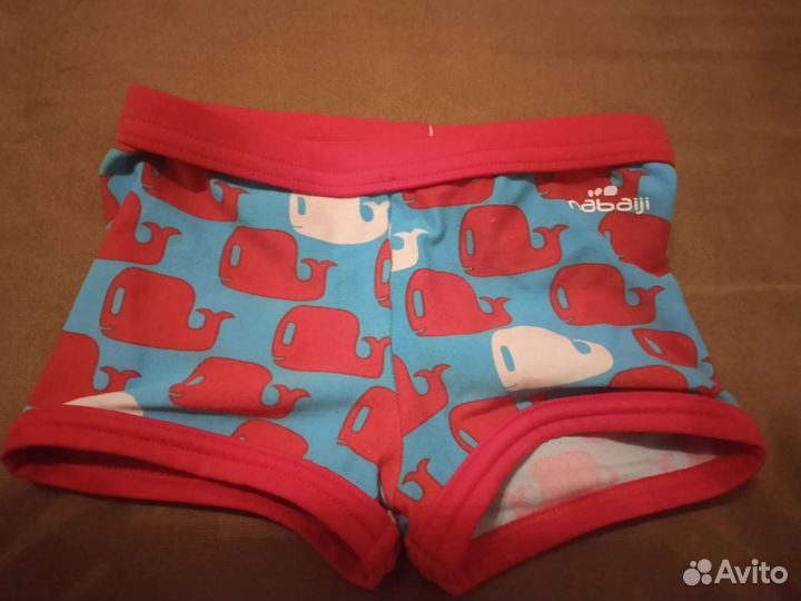 Нарукавники для плавания новые и плавки на 2 года