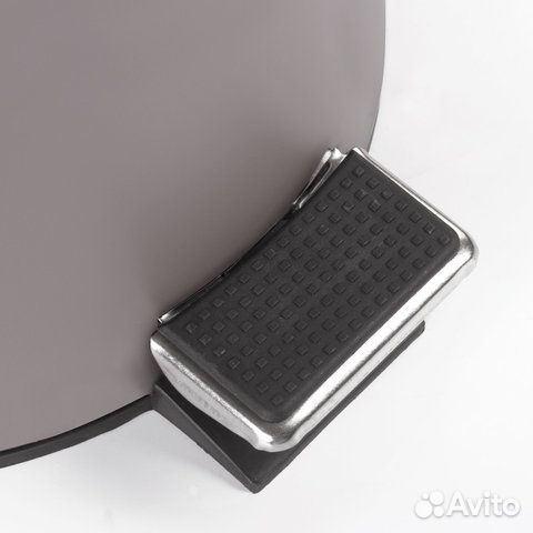 Ведро-контейнер для мусора (урна) с педалью лайма