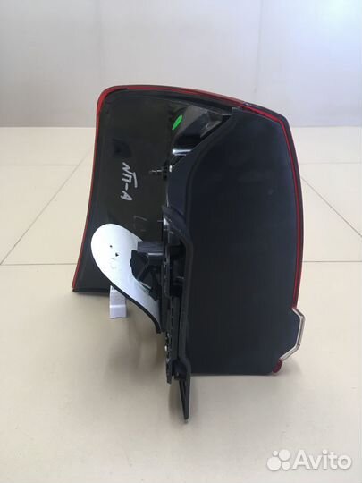 Фонарь правый Toyota Land Cruiser 200