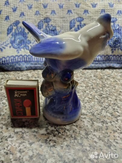 Статуэтка птичка синичка