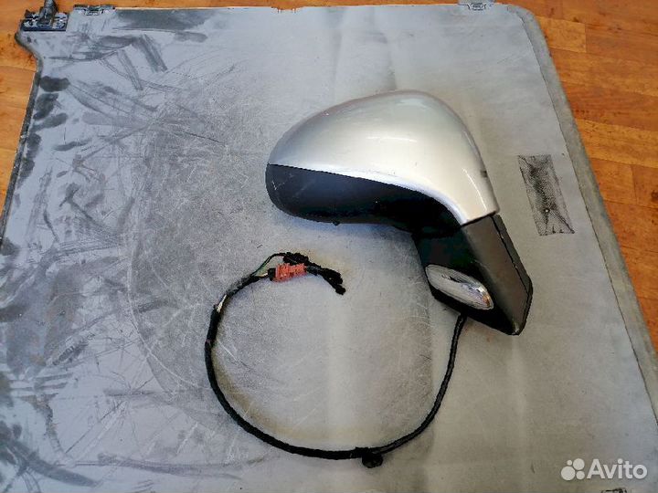 Зеркало заднего вида (боковое) переднее правое Peu