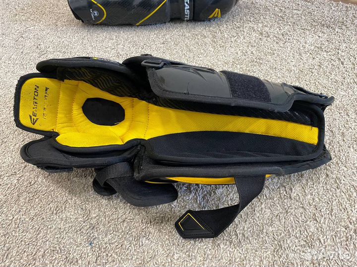 Щитки хоккейные Easton RS