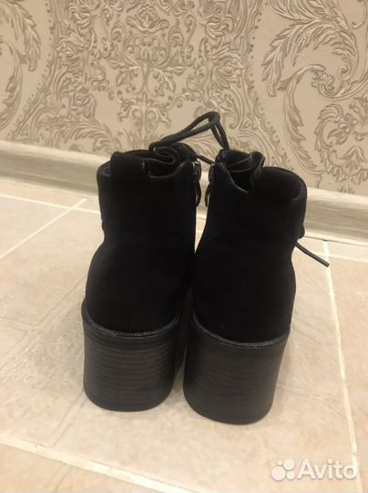 Ботинки женские