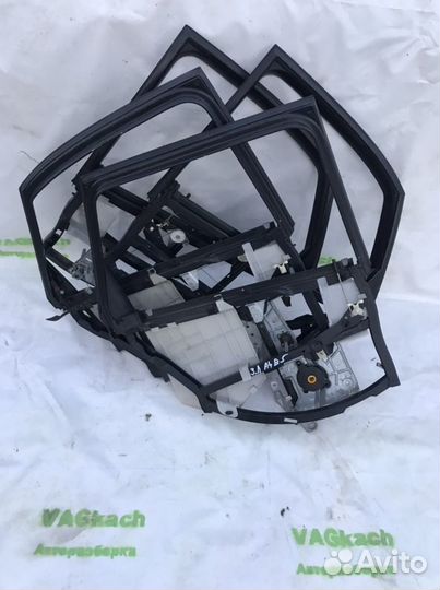 Рамка стеклоподъемника задняя левая audi A4 B5