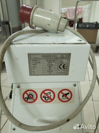 Профессиональный тестомес