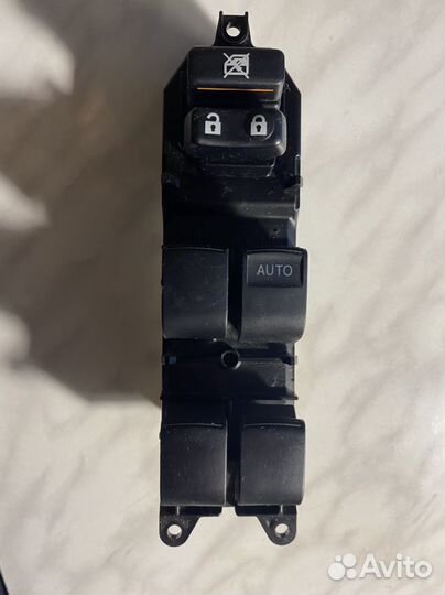 Блок управления стеклоподъемниками toyota yaris