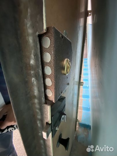 Дверь металлическая входная