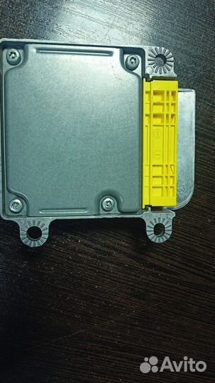 Блок управления подушками безопасности Skoda