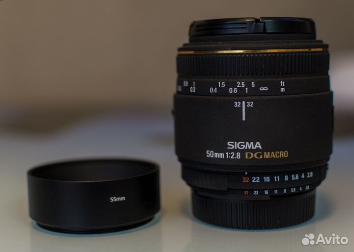 Sigma 50mm f/2.8 DG Macro Nikon F