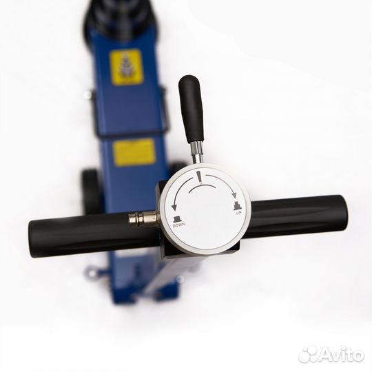 Домкрат пневмогидравлический 10-25-50т Rossvik