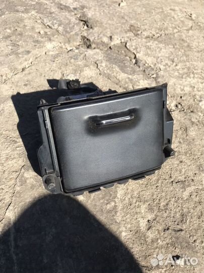 Toyota Corolla 170,180 пепельница