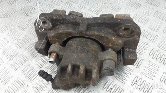 Суппорт тормозной передний правый peugeot 508 1 (C