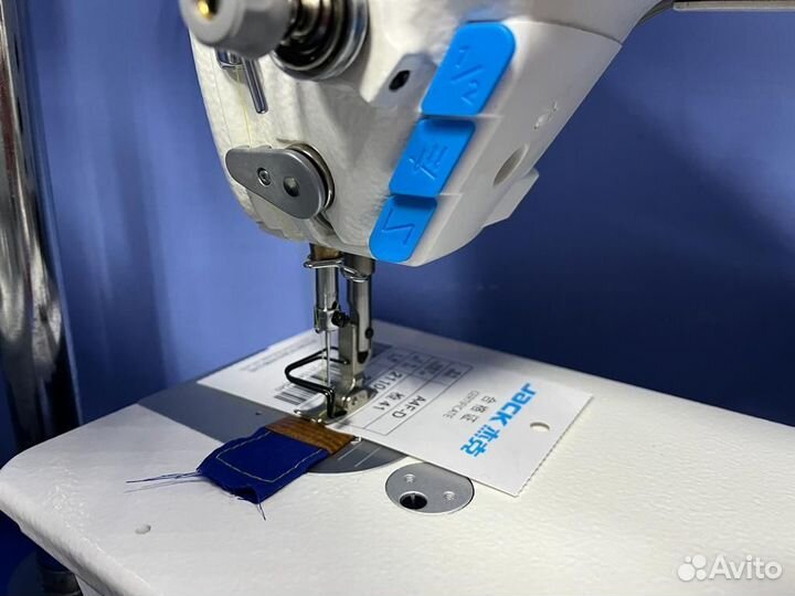 Прямострочная швейная машина Jack A4F-D со столом