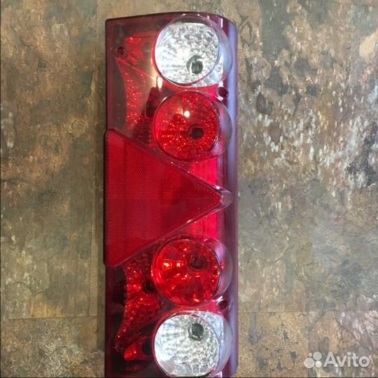 Фонарь для полуприцепа левый