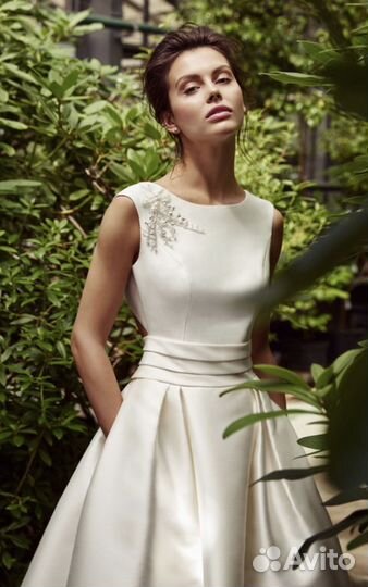 Свадебное платье со шлейфом + подъюбник+фата