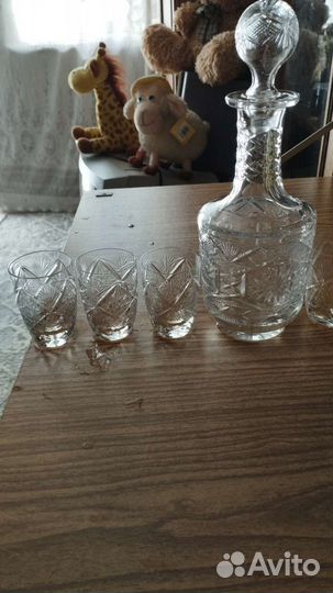 Графин хрустальный и 6 стопок