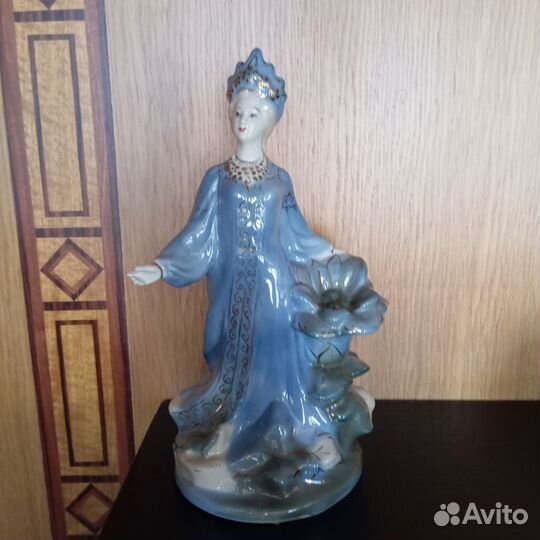 Хозяйка медной горы. Статуэтка фарфор СССР