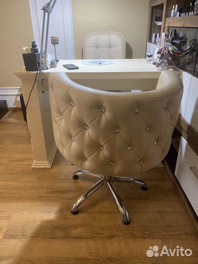 Мебель для мастера маникюра