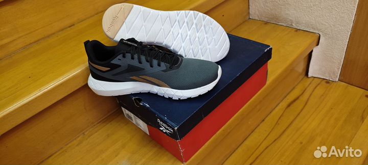 Кроссовки Reebok 41.5 размер оригинал