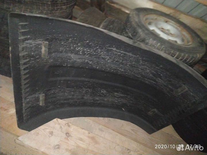 Подкрыльник