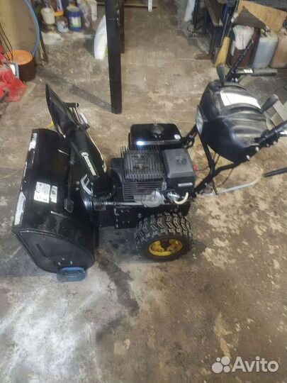 Снегоуборщик Champion ST1376E