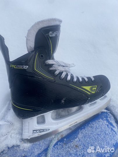 Коньки хоккейные 42 размер полупрофессиональные