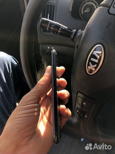 iPhone SE (2020), 64 ГБ