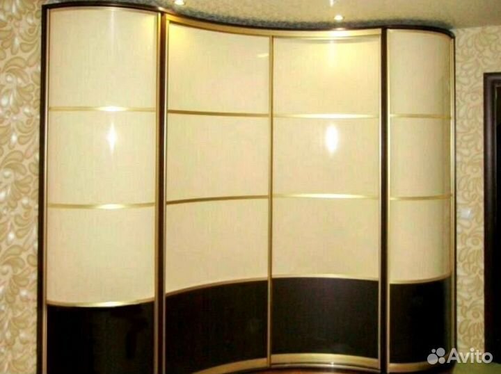 Радиусный угловой шкаф-купе фабричный