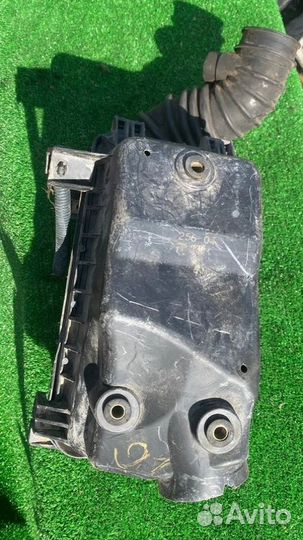 Корпус воздушного фильтра Toyota Corolla 1.6 2005