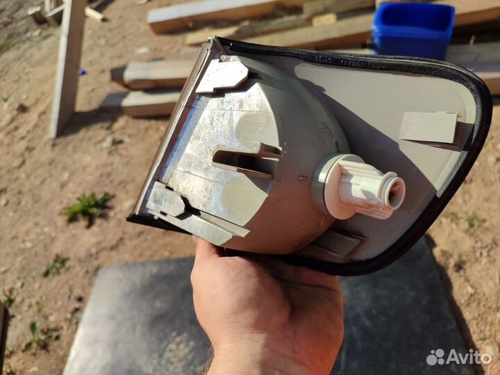 Фонарь указателя поворотов