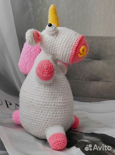 Вязаная игрушка единорог из мультфильма 