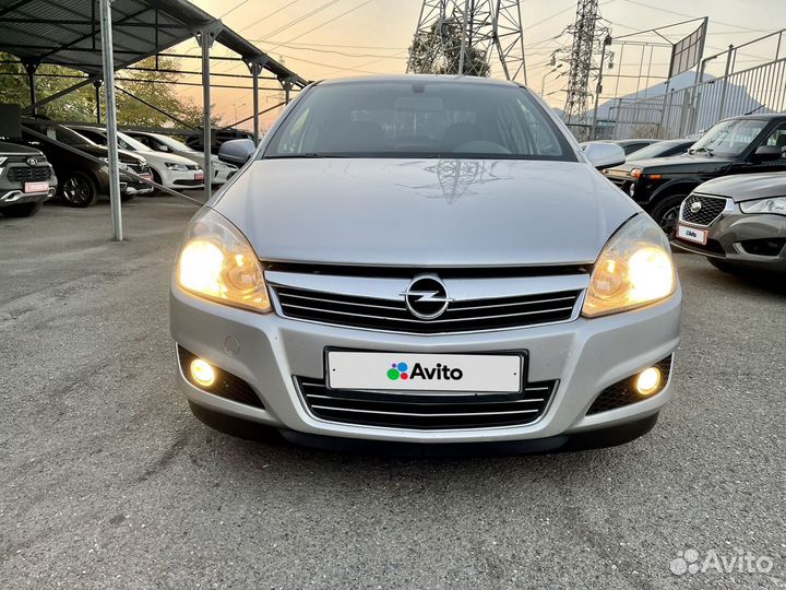 Opel Astra 1.8 AT, 2008, 185 252 км