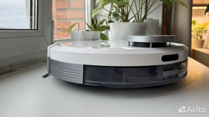 Робот пылесос Ecovacs Deebot ozmo 902
