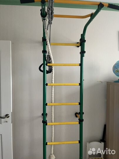 Детская шведская стенка с гимнастическим матрасом