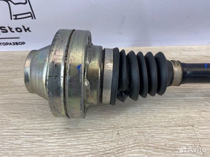 Привод передний передний Audi Q7 4L 3.0 CGW 2011