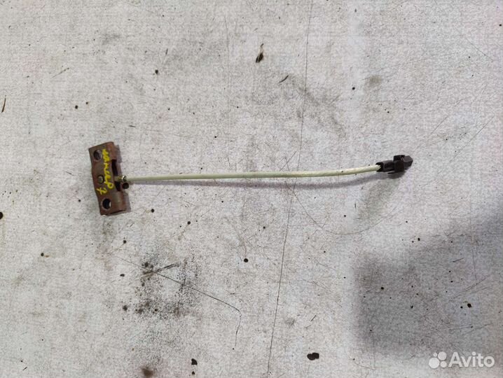 Трос стояночного тормоза mitsubishi lancer 7