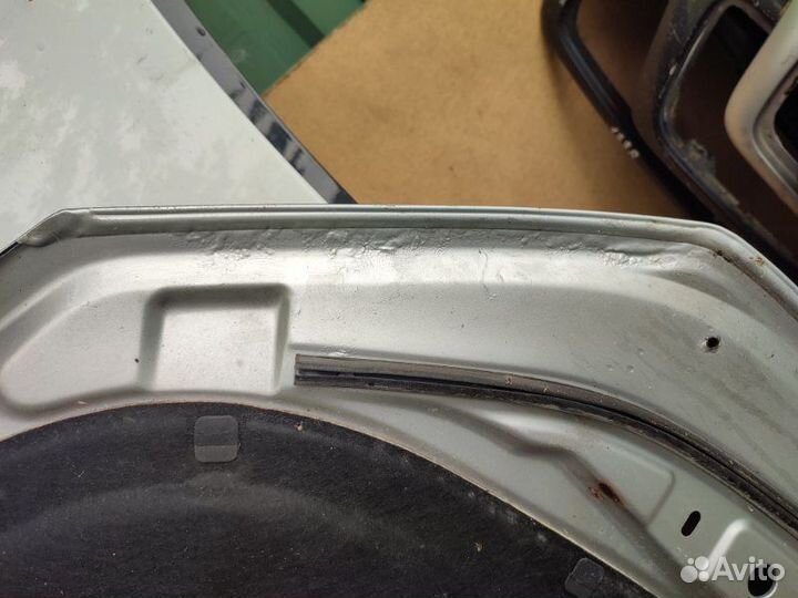 Капот Volkswagen Polo