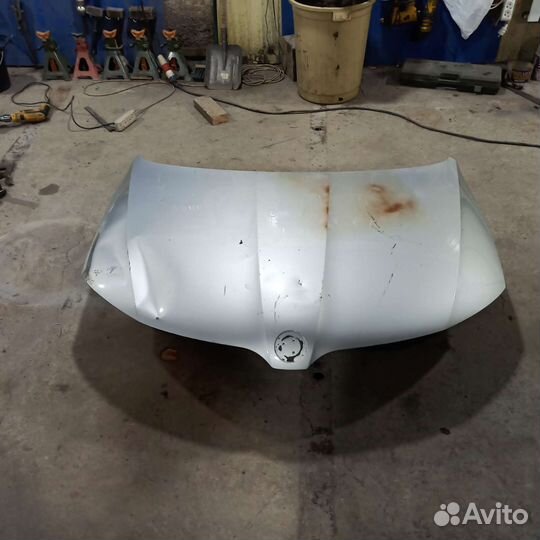 Капот skoda rapid