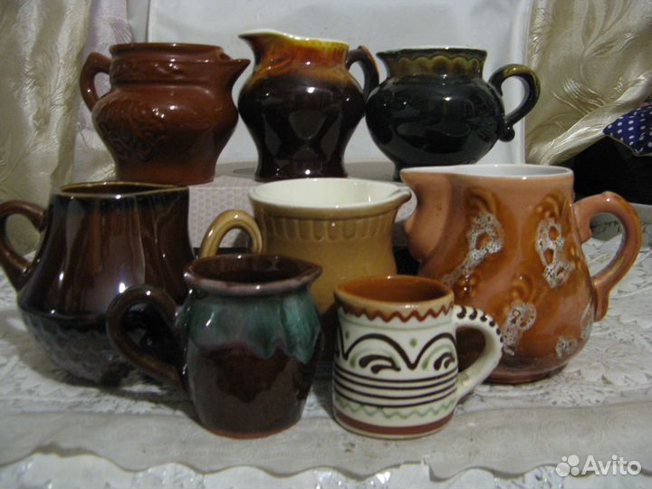 Небольшая коллекция молочников