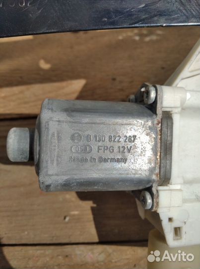 Стеклоподъемник передний левый Ford Mondeo 2007