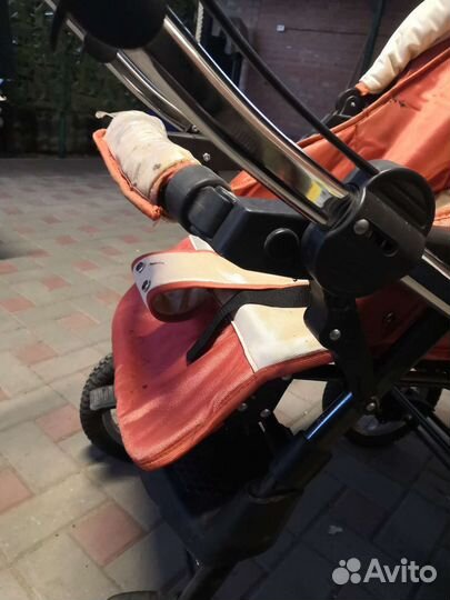 Прогулочная коляска
