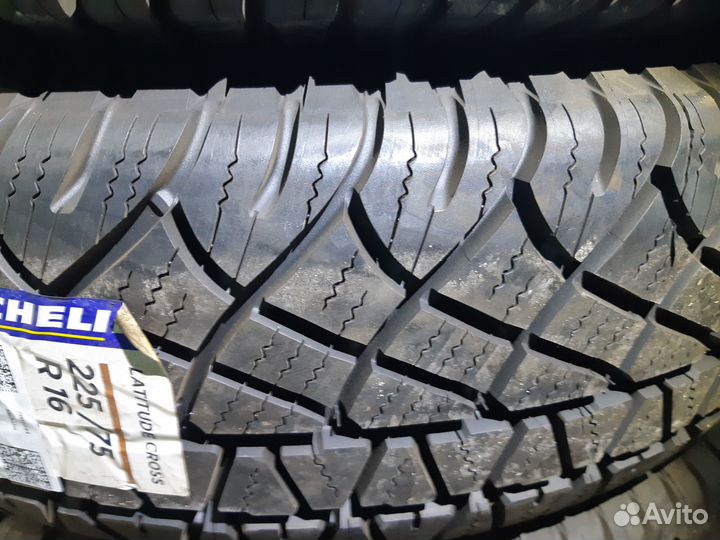 Michelin Latitude Cross 225/75 R16