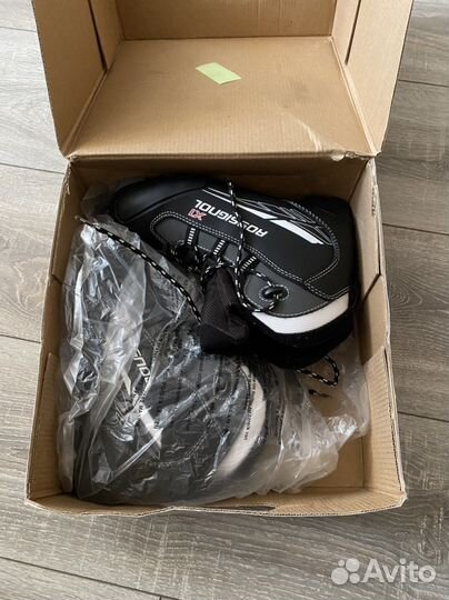 Лыжные ботинки детские 35 размер