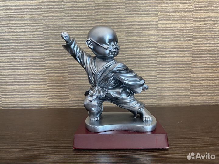 Фигурки шаолиньских монахов коллекционные